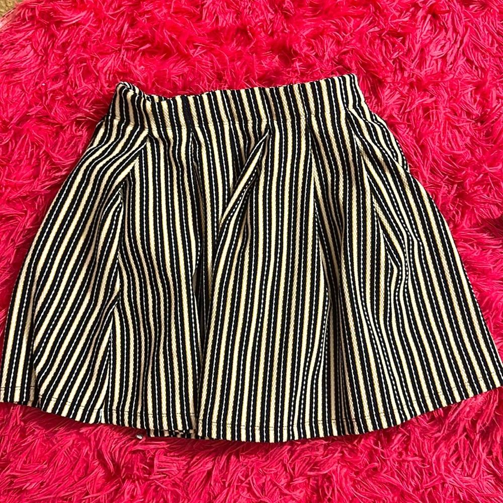 NWT Zara girls shirt it’s a 9/10 size